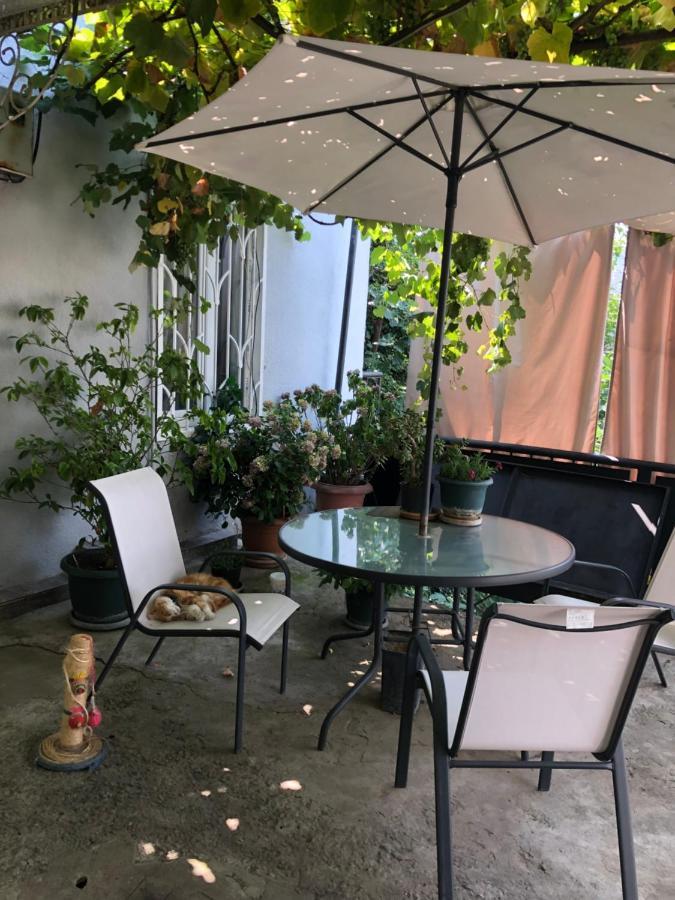 Apartment Lui Tbilisi Bagian luar foto